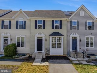 19 ONTARIO DR, Falling Waters, WV 25419