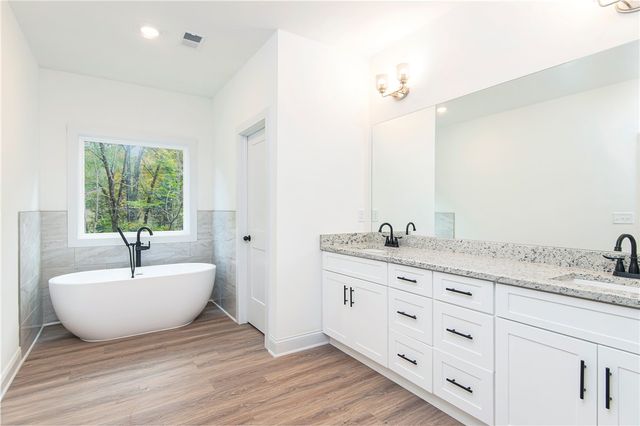 328 Point Road, Westminster, SC 29693
