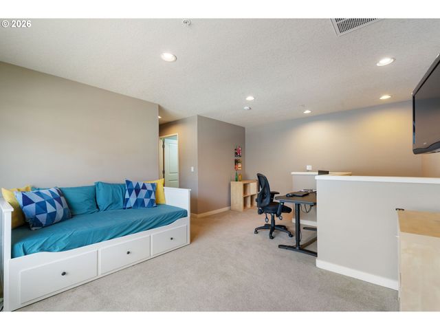 4899 Nw BLANDY Ter, Portland, OR 97229
