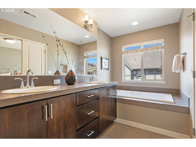 4899 Nw BLANDY Ter, Portland, OR 97229