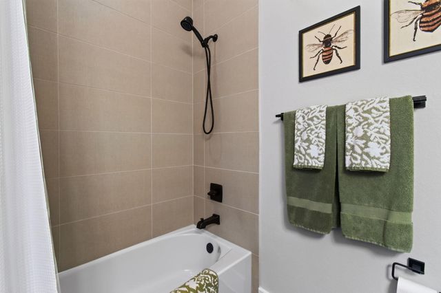 221 Sweeping Sage LN, San Marcos, TX 78666