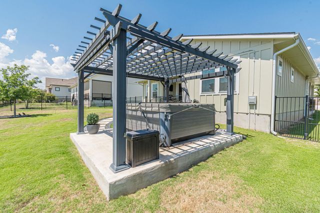 221 Sweeping Sage LN, San Marcos, TX 78666