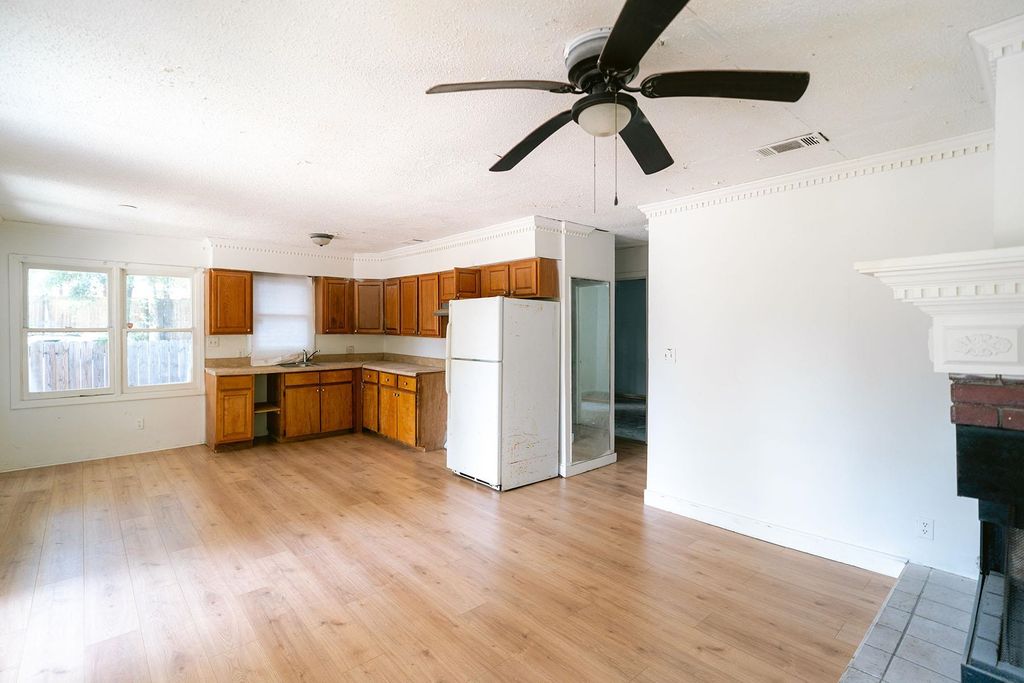 Image 3 of property listing at 3507 Southland Dr # N # A, Tallahassee, FL 32305