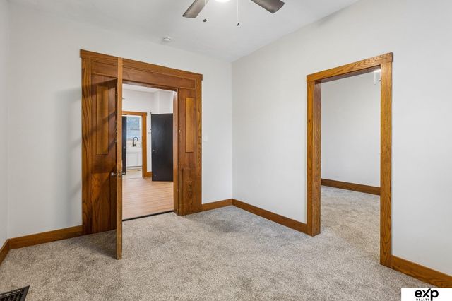 4721 California Street, Omaha, NE 68132