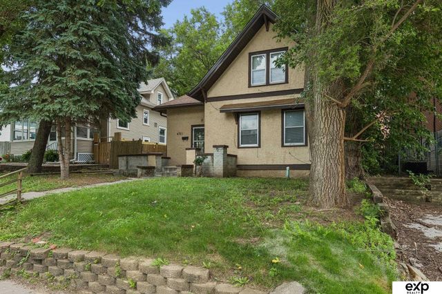 4721 California Street, Omaha, NE 68132