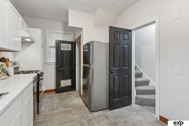 4721 California Street, Omaha, NE 68132