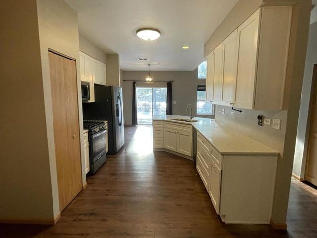 458 Landmark Avenue 458, Yorkville, IL 60560