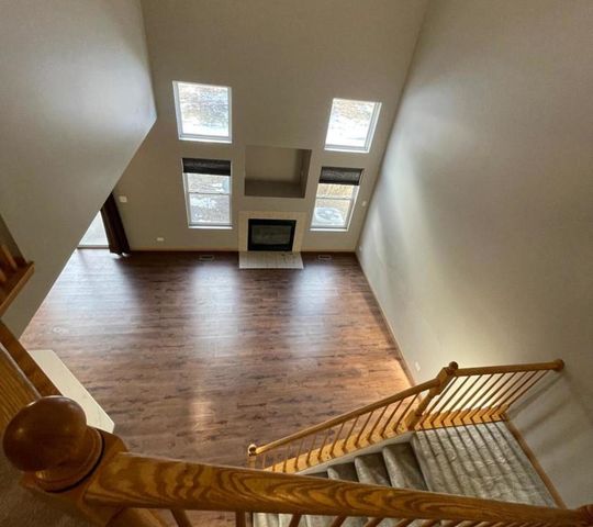 458 Landmark Avenue 458, Yorkville, IL 60560