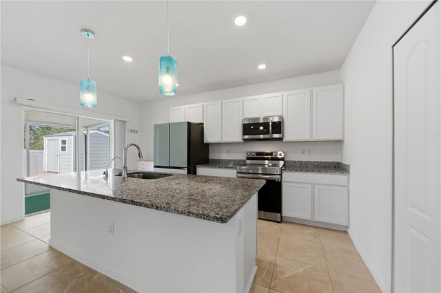 131 College Street, Kingsland, GA 31548