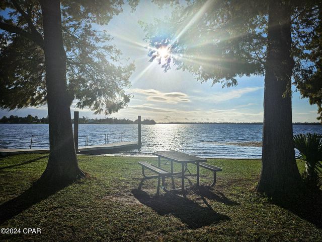 9110 Sunshine Drive, Youngstown, FL 32466