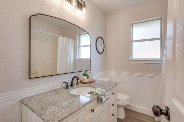 615 Rosewood Place, Joshua, TX 76058