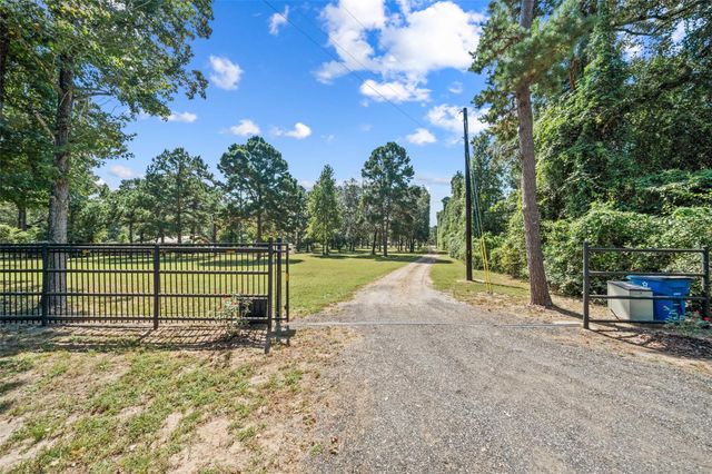 21151 Karen Switch Road, Magnolia, TX 77354