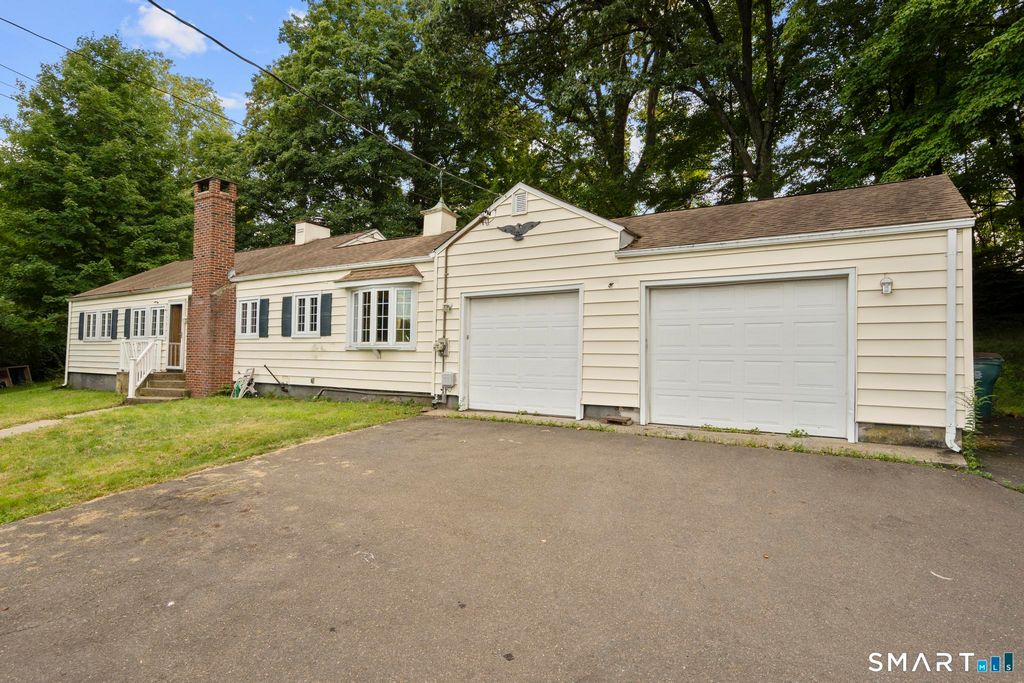 160 Sanford Street, Hamden, CT 06514