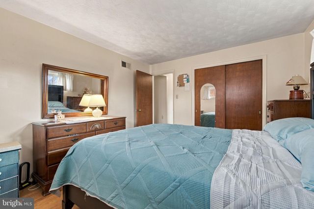 1790 PELHAM DR, York, PA 17406