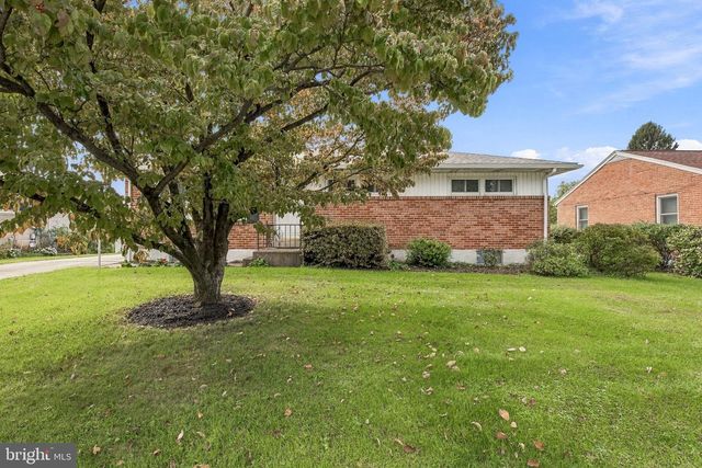 1790 PELHAM DR, York, PA 17406