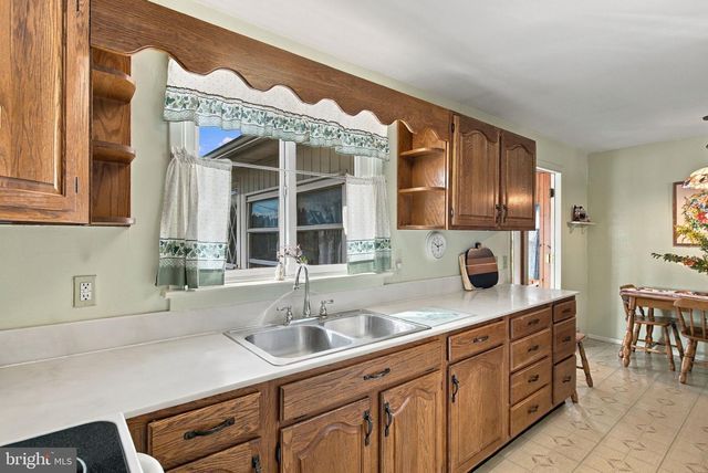 1790 PELHAM DR, York, PA 17406