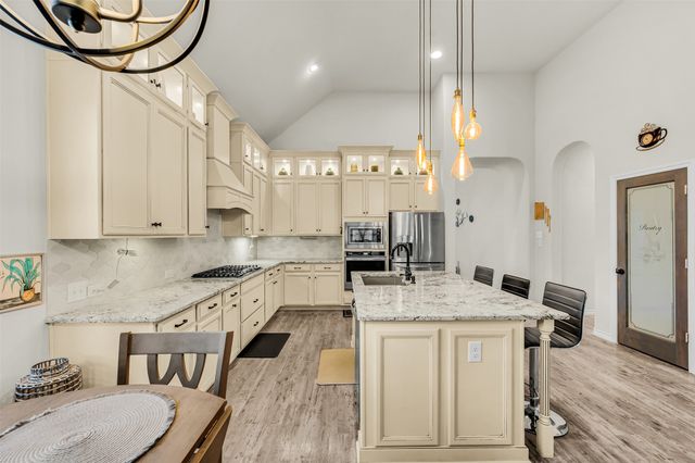 9601 Mountain Laurel Trail, Fort Worth, TX 76036