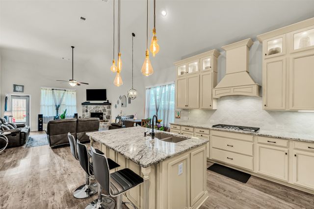 9601 Mountain Laurel Trail, Fort Worth, TX 76036