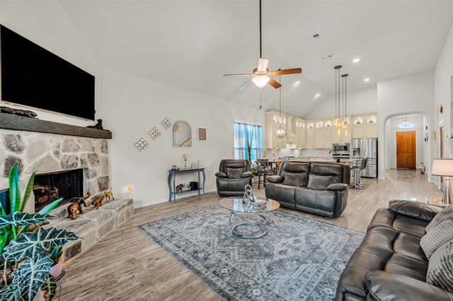 9601 Mountain Laurel Trail, Fort Worth, TX 76036