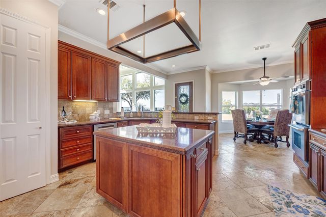 3211 Constitution Drive, Lago Vista, TX 78645