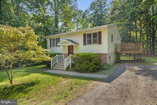 869 PLAINS RD, Lusby, MD 20657
