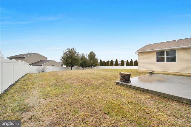 150 SWEETWATER LN, Newmanstown, PA 17073