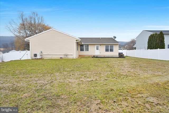 150 SWEETWATER LN, Newmanstown, PA 17073