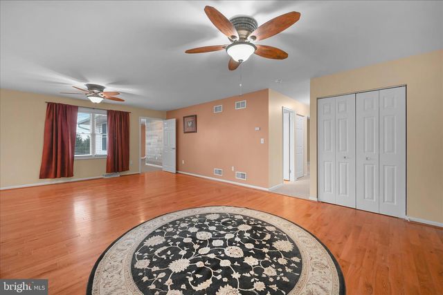 150 SWEETWATER LN, Newmanstown, PA 17073