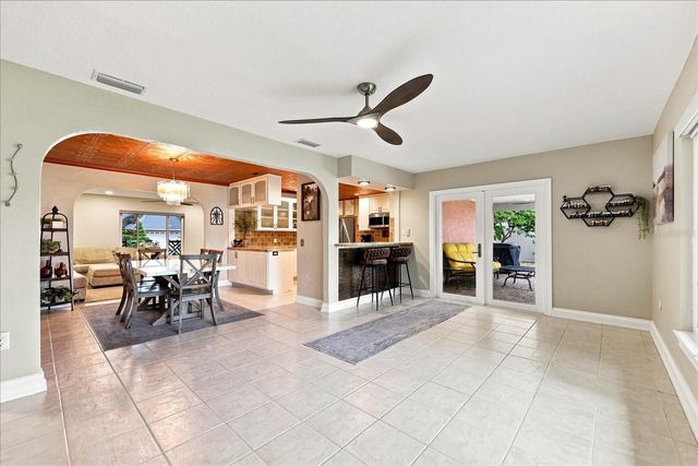 8805 KENWOOD ROAD, Seminole, FL 33777