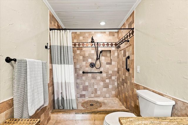 8805 KENWOOD ROAD, Seminole, FL 33777