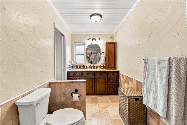 8805 KENWOOD ROAD, Seminole, FL 33777