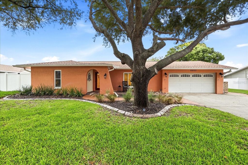 8805 KENWOOD ROAD, Seminole, FL 33777