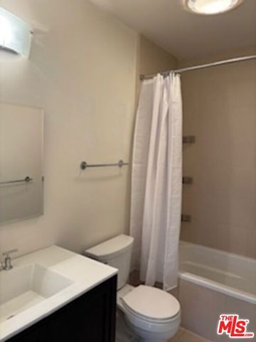 11645 N Montana Avenue 338, Los Angeles, CA 90049