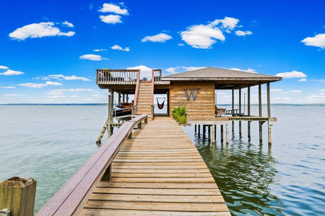 172 Indian Shore, Livingston, TX 77351