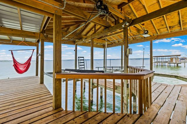 172 Indian Shore, Livingston, TX 77351