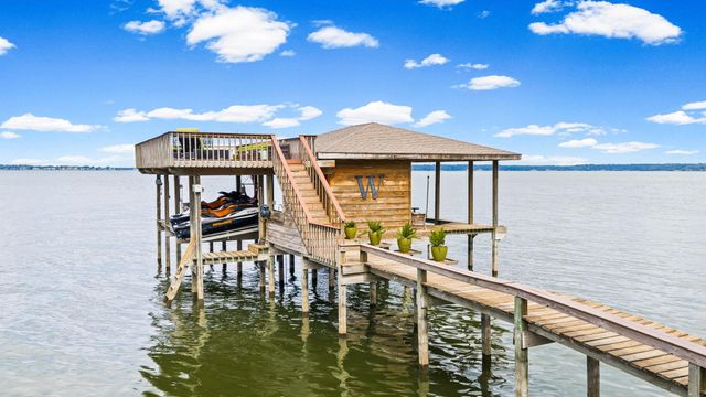 172 Indian Shore, Livingston, TX 77351