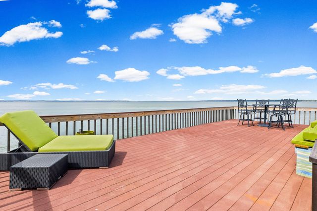 172 Indian Shore, Livingston, TX 77351