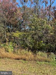 906 WYNONAH DRIVE, Auburn, PA 17922