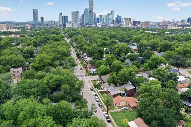 1912 Holly ST, Austin, TX 78702