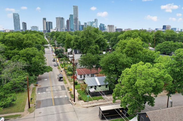 1912 Holly ST, Austin, TX 78702
