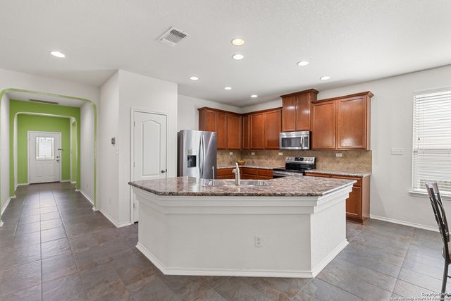 3343 Uresti, Converse, TX 78109