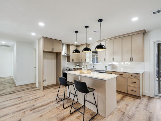 9011 Liptonshire Drive, Dallas, TX 75238