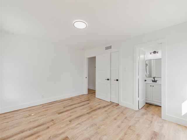 9011 Liptonshire Drive, Dallas, TX 75238