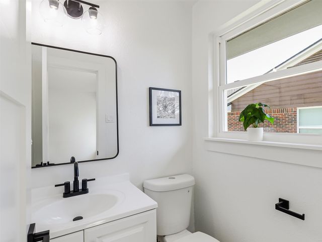 9011 Liptonshire Drive, Dallas, TX 75238