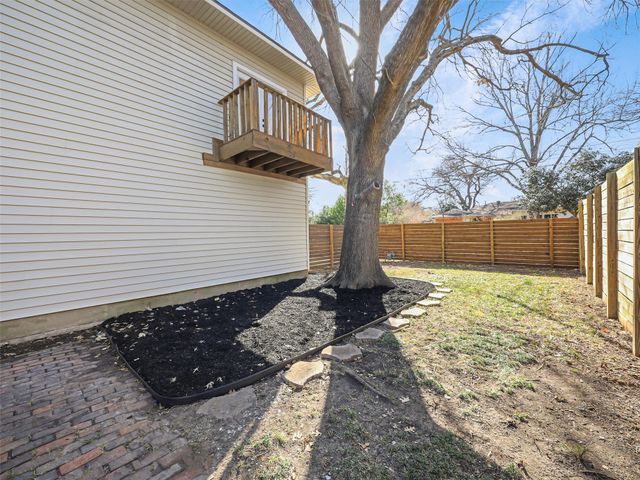 9011 Liptonshire Drive, Dallas, TX 75238