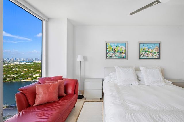 4779 Collins Ave 2404, Miami Beach, FL 33140