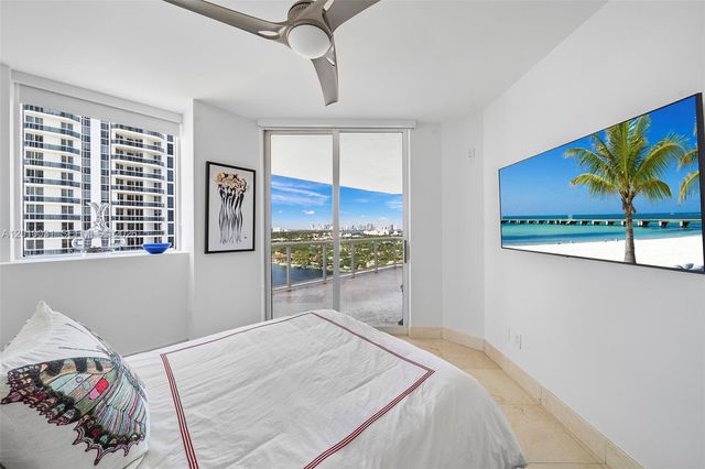 4779 Collins Ave 2404, Miami Beach, FL 33140