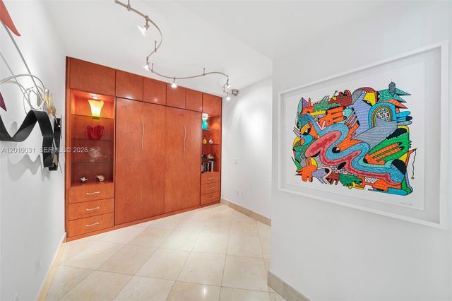 4779 Collins Ave 2404, Miami Beach, FL 33140