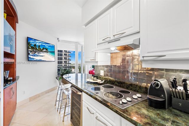 4779 Collins Ave 2404, Miami Beach, FL 33140