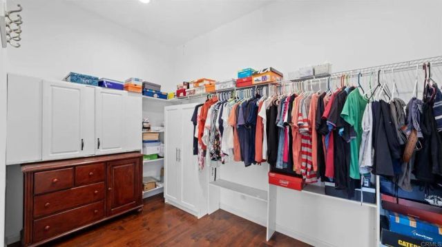 954 MIRAMAR DRIVE, Vista, CA 92081